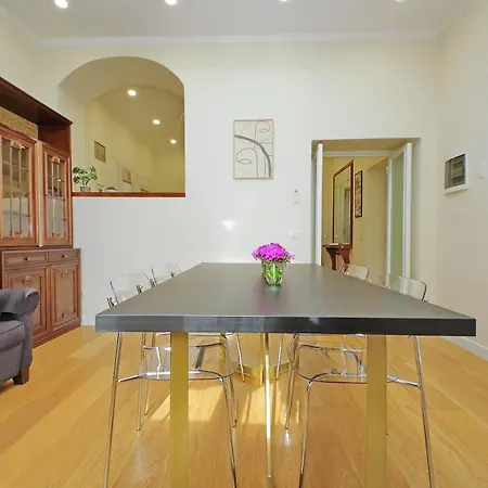 4bnb - Ripetta Rom